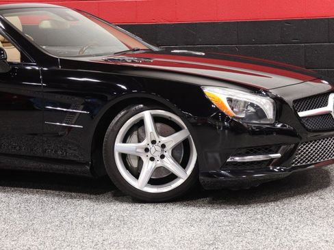 Used 2013 Mercedes-Benz SL 550 w/ Premium Pkg image 3