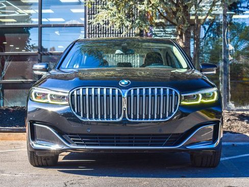 Used 2020 BMW 740i w/ Cold Weather Package image 4