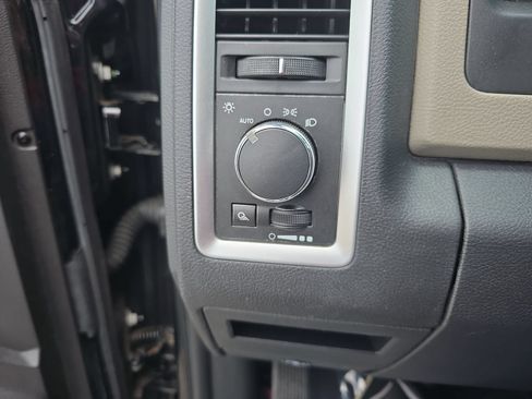 Used 2012 RAM 1500 Classic SLT AWD/4WD image 24