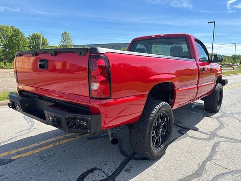 Used 2005 Chevrolet Silverado 2500 LS w/ Heavy-Duty Power Package AWD/4WD image 6