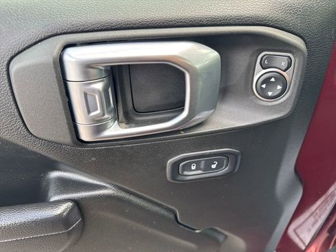 Used 2022 Jeep Gladiator Sport image 12