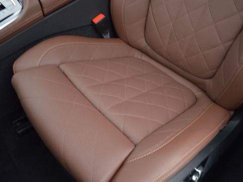 Certified 2026 BMW X5 M60i image 25