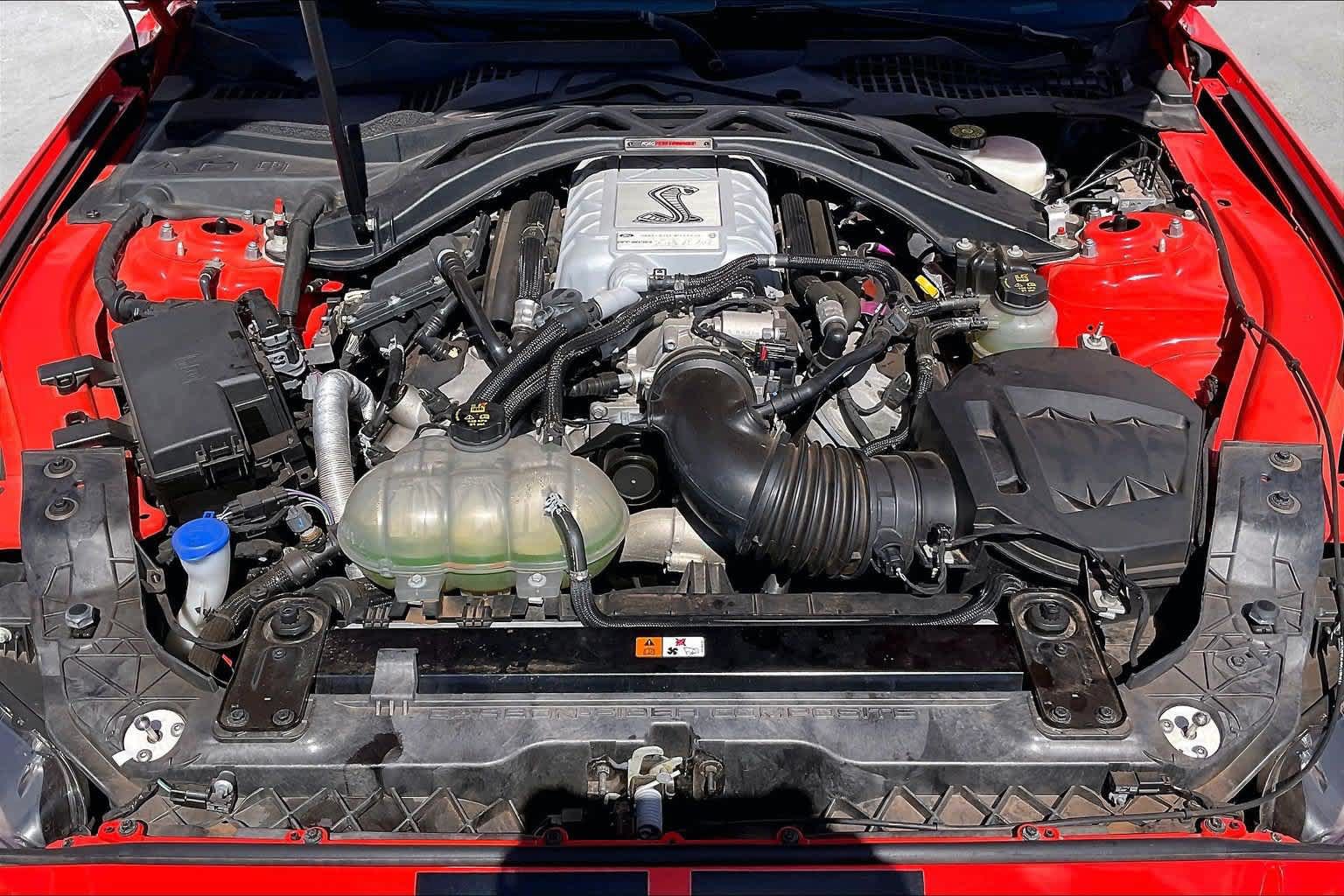Used 2022 Ford Mustang Shelby GT500 w/ Carbon Fiber Track Pack RWD image 9