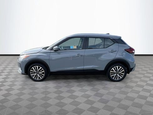 Used 2023 Nissan Kicks SV FWD image 4