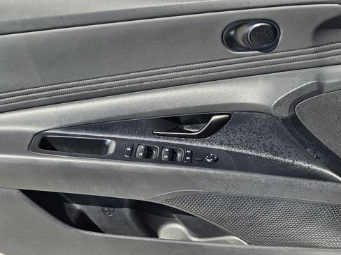 Used 2025 Hyundai Elantra Sport FWD image 23
