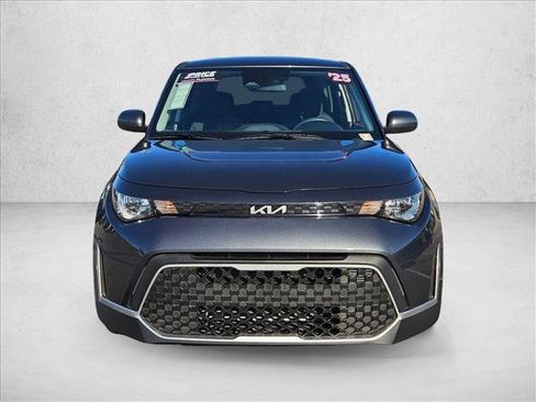 Used 2025 Kia Soul LX w/ LX Technology Package image 2