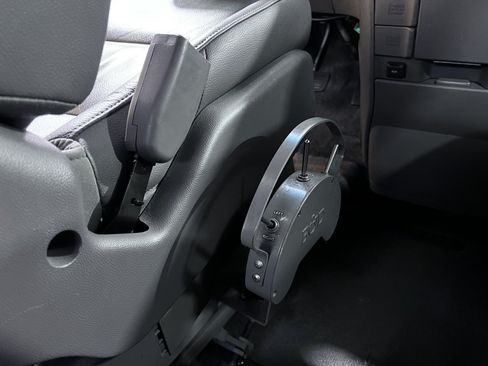 Used 2011 Honda Odyssey EX-L image 25