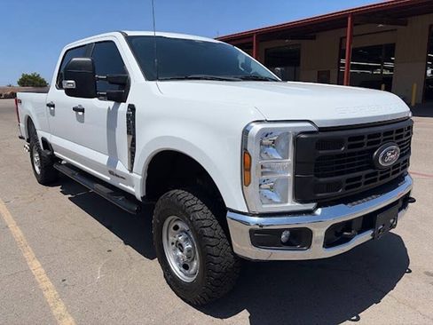 Used 2024 Ford F250 XL w/ FX4 Off-Road Package AWD/4WD image 3