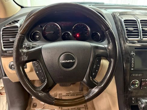 Used 2011 GMC Acadia Denali image 33