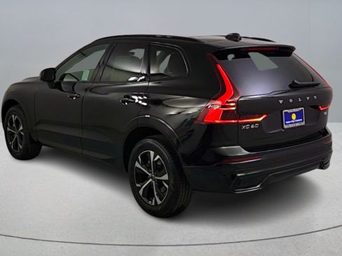 Used 2026 Volvo XC60 B5 Core AWD/4WD image 5