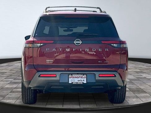New 2026 Nissan Pathfinder SL image 4
