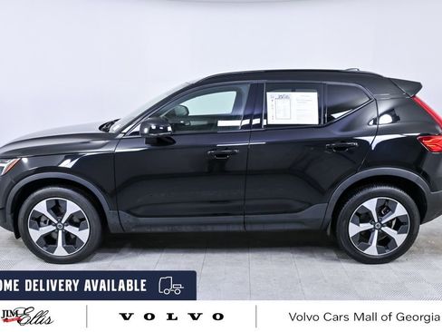 Certified 2023 Volvo XC40 B5 Plus w/ Protection Package Premier image 3