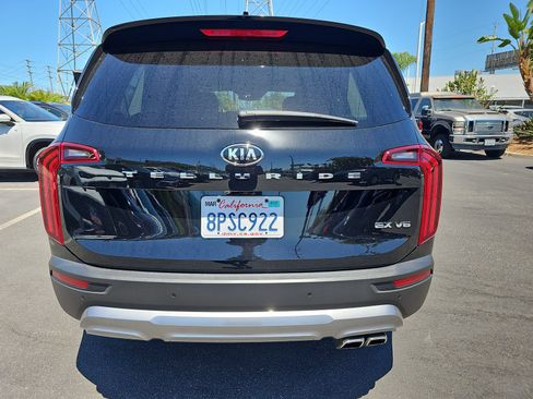 Used 2020 Kia Telluride EX w/ EX Premium Package FWD image 11