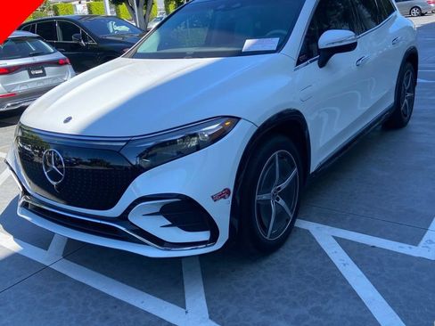 Used 2023 Mercedes-Benz EQS 580 4MATIC SUV image 1