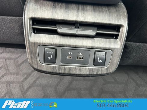 Used 2023 Nissan Ariya FWD image 32