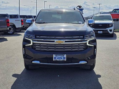 Used 2024 Chevrolet Tahoe Premier AWD/4WD image 2