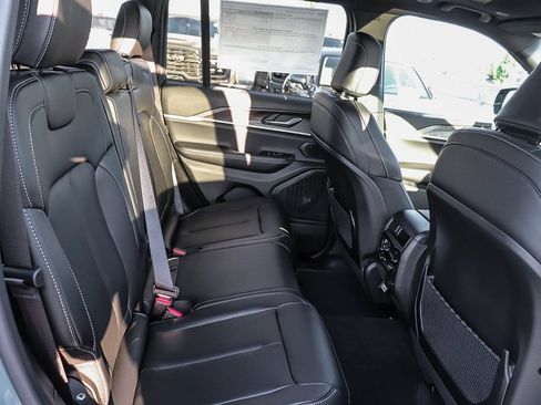 New 2026 Jeep Grand Cherokee Limited AWD/4WD image 20