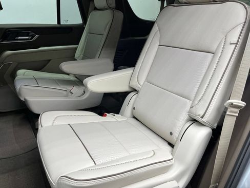 New 2026 GMC Yukon Denali w/ Advanced Technology Package AWD/4WD image 6