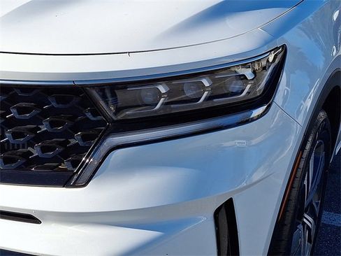 Used 2023 Kia Sorento SX Prestige image 9