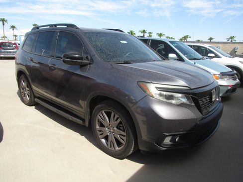 Used 2019 Honda Passport EX-L image 2
