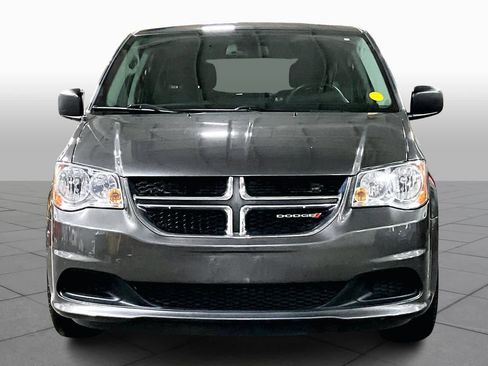 Used 2019 Dodge Grand Caravan SE w/ UConnect Hands-Free Group image 3