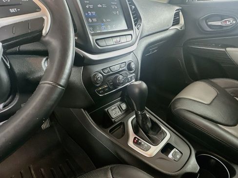 Used 2014 Jeep Cherokee Limited FWD image 24