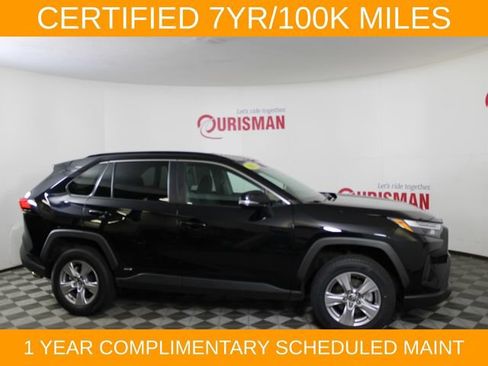 Used 2025 Toyota RAV4 XLE AWD/4WD image 11