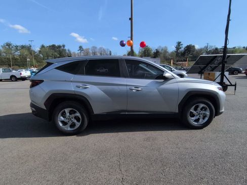 Used 2022 Hyundai Tucson SE image 9