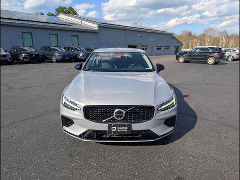 Certified 2025 Volvo S60 T8 Plus AWD/4WD image 2