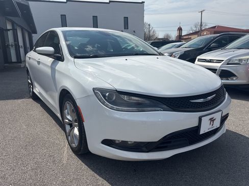 Used 2016 Chrysler 200 S w/ Navigation & Sound Group I image 7