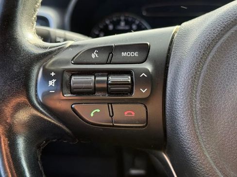 Used 2018 Kia Sorento FWD image 25
