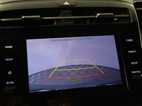 Used 2022 Hyundai Tucson SE image 7