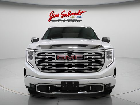 Used 2024 GMC Sierra 1500 Denali AWD/4WD image 3