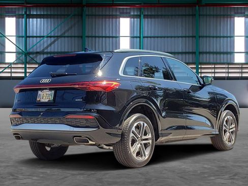 Used 2025 Audi Q5 Premium w/ Convenience Package AWD/4WD image 5