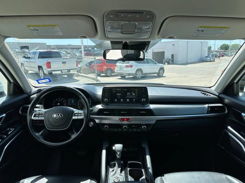 Used 2021 Kia Telluride LX FWD image 14
