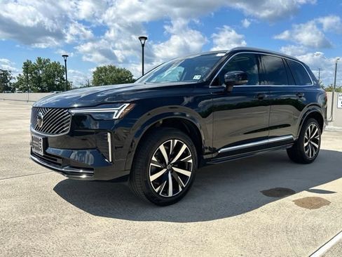 Certified 2025 Volvo XC90 B5 Core AWD/4WD image 4