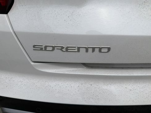 Used 2023 Kia Sorento SX image 11