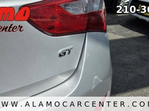 Used 2016 Hyundai Elantra GT FWD image 12