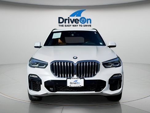 Used 2021 BMW X5 xDrive40i w/ M Sport Package AWD/4WD image 16