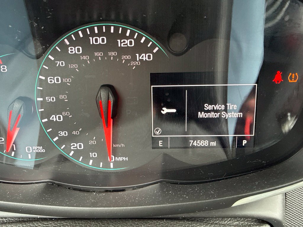Used 2017 Chevrolet Sonic LT w/ Convenience Package FWD image 6