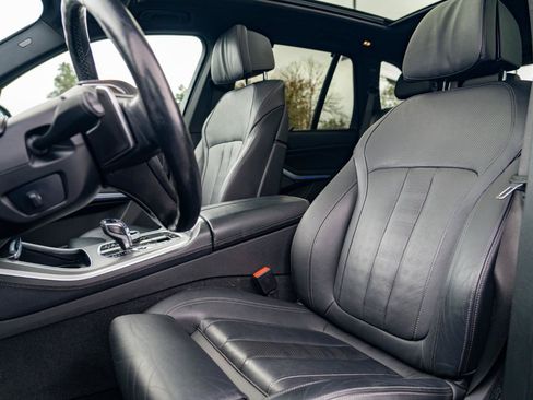Used 2019 BMW X5 xDrive40i w/ Convenience Package AWD/4WD image 16