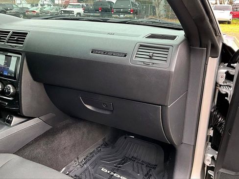 Used 2009 Dodge Challenger R/T image 19