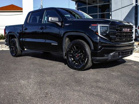 Used 2025 GMC Sierra 1500 Elevation AWD/4WD image 3