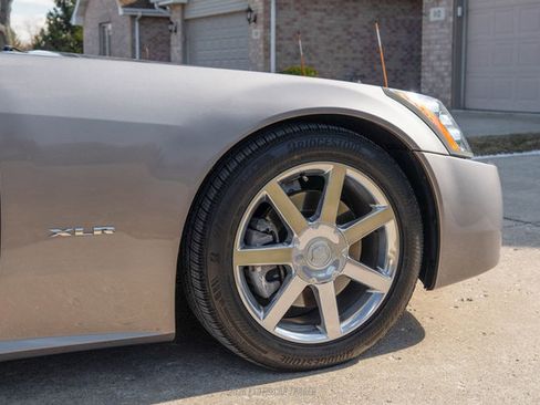 Used 2004 Cadillac XLR image 99