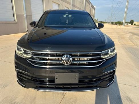 Used 2022 Volkswagen Tiguan SEL R-Line AWD/4WD image 3