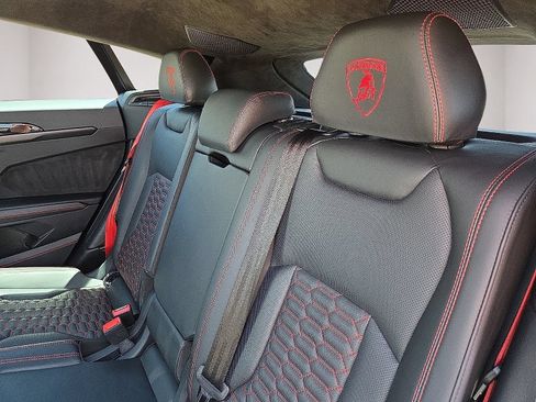 Used 2024 Lamborghini Urus S AWD/4WD image 19
