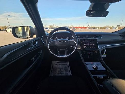 New 2026 Jeep Grand Cherokee Laredo X image 13