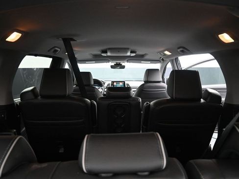 Used 2024 Honda Odyssey Elite image 14