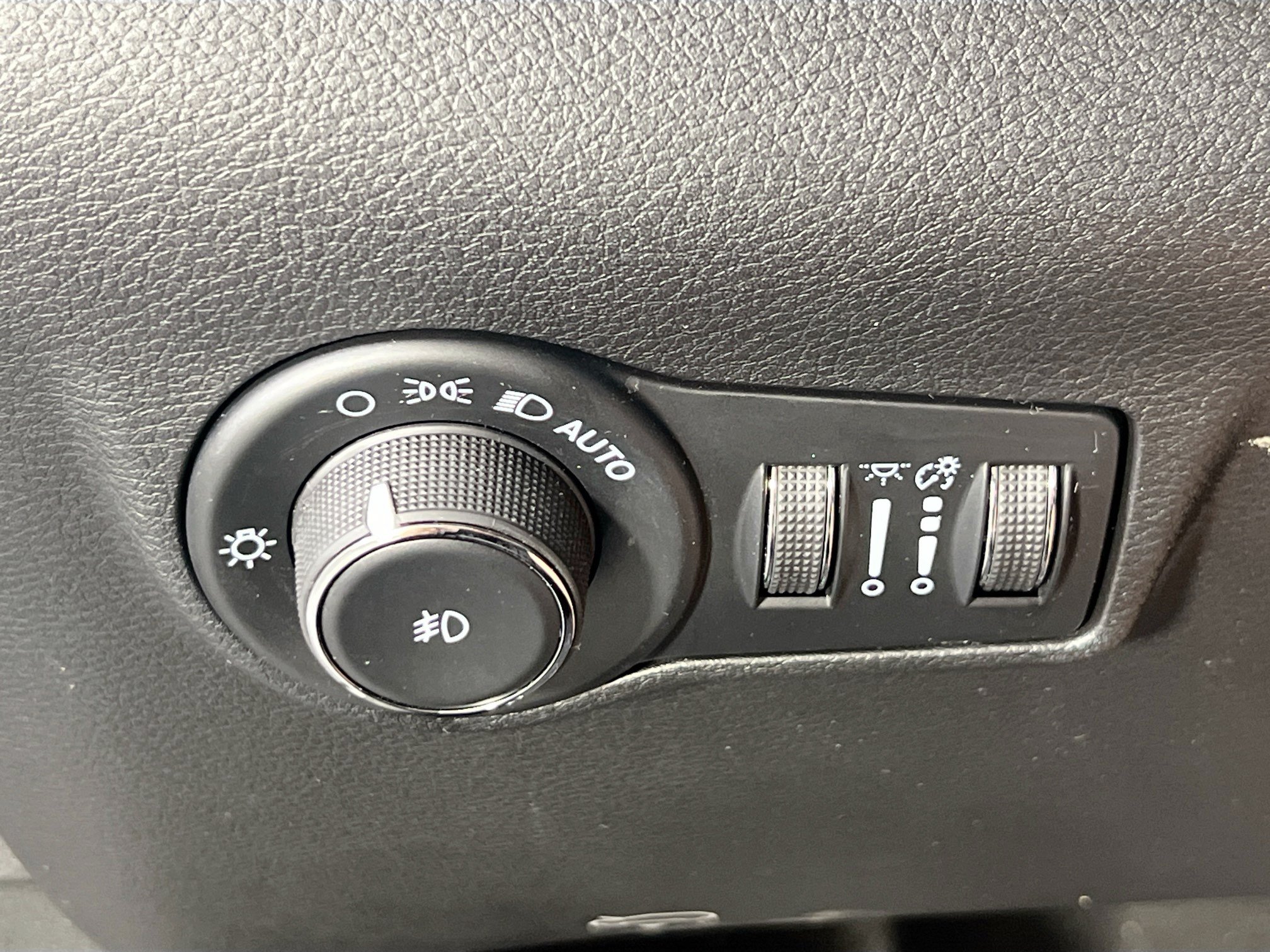 Used 2022 Jeep Compass Latitude w/ Convenience Group AWD/4WD image 10