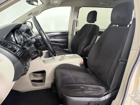 Used 2013 Dodge Grand Caravan Crew w/ Driver Convenience Group image 11